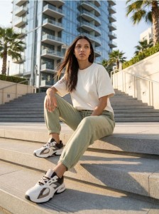 Spodnie jogger z miękkim wnętrzem - khaki
