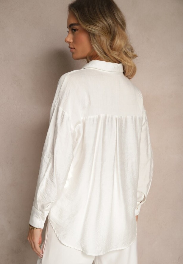 Biała Koszula Oversize z Lnu i Wiskozy Zdobiona Aplikacjami z Kwiatami Varreia