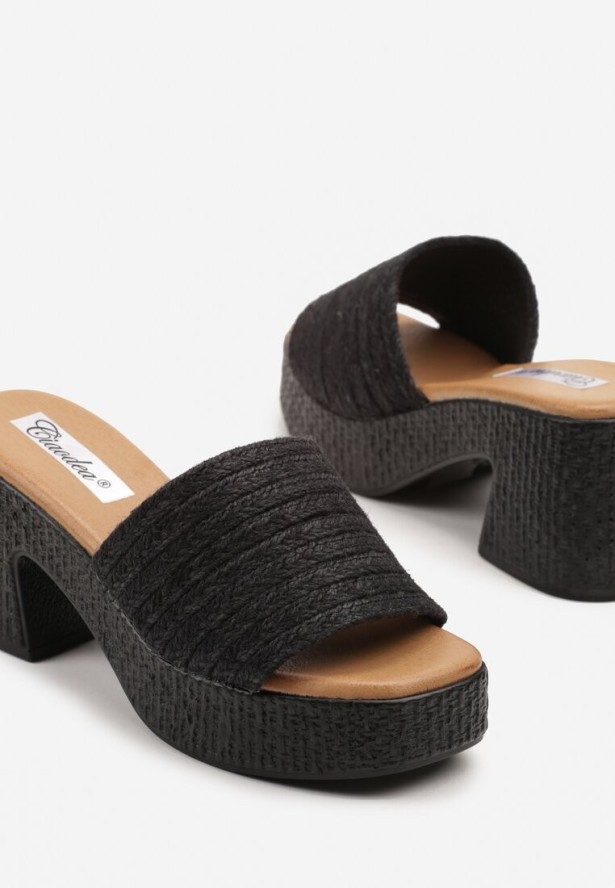 Czarne Klapki z Plecionki na Geometrycznym Słupku Rosadora