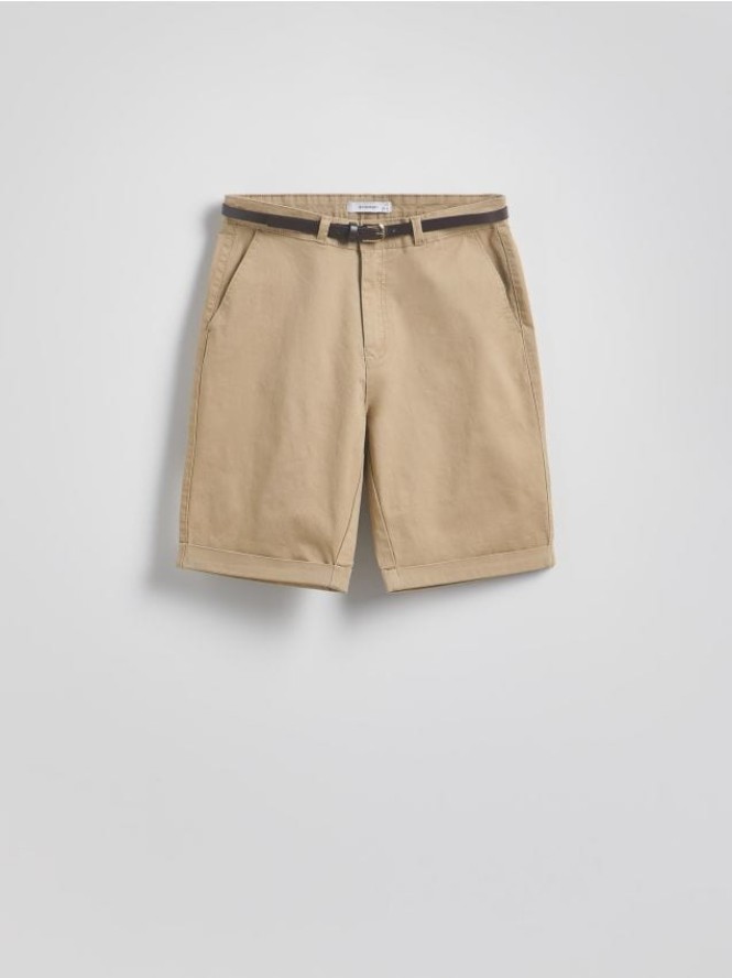 Szorty chino z paskiem - beżowy