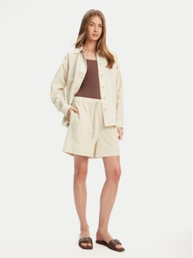 Mustang Szorty materiałowe Charlottesville 1016584 Beżowy Relaxed Fit