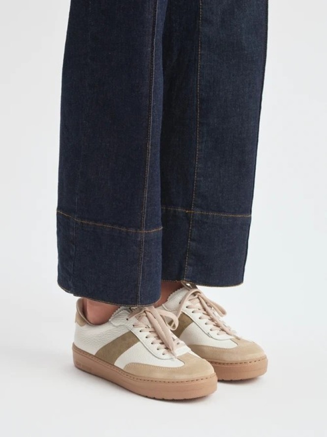 Beżowe sportowe półbuty damskie