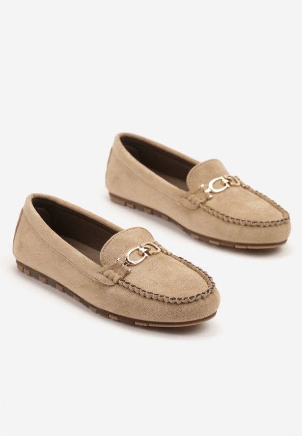 Ciemnobeżowe Mokasyny z Imitacji Zamszu Zdobione Metaliczną Aplikacją Soltewi