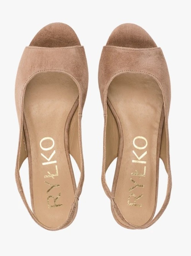 Jasnobrązowe czółenka slingback