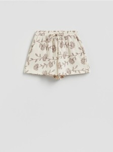 Muślinowe szorty ze wzorem - kremowy