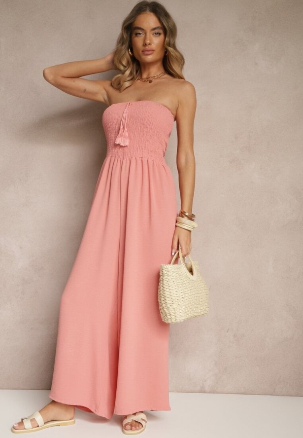 Różowy Kombinezon Bandeau z Szeroką Nogawką Zdobiony Frędzlami Dovaira