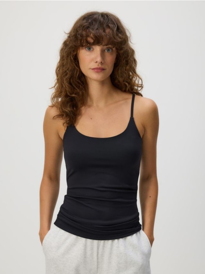Gładki top na ramiączkach - czarny