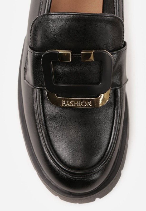 Czarne Płaskie Mokasyny z Metalową Ozdobą Evelisse