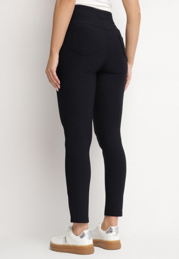 Granatowe Spodnie o Dopasowanym Kroju z Gumką w Talii i Kieszeniami Rizenna