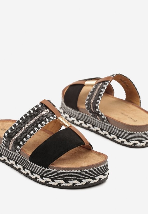 Czarne Klapki z Plecionki na Niskiej Platformie Korbia