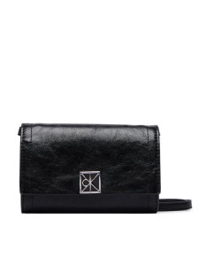 Calvin Klein Torebka Emblem Wallet On Strap LV04F1218G Czarny