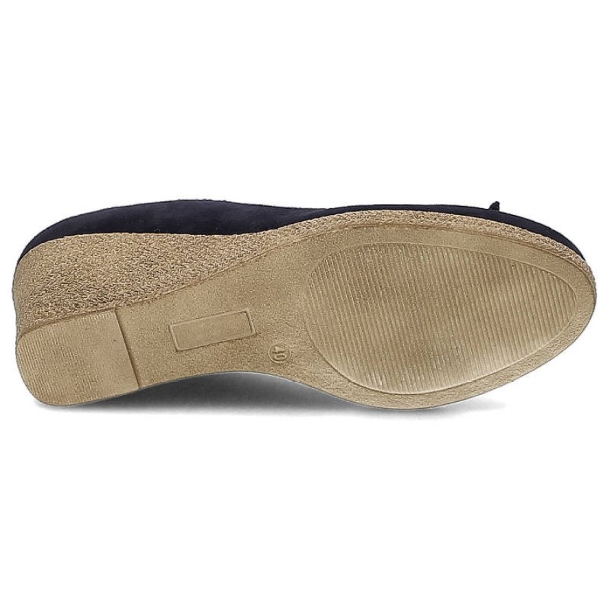 Półbuty damskie Gamis, skóra naturalna zamszowa z dekoracyjną kokardką nad palcami i wysokim koturnie, granat, 3605