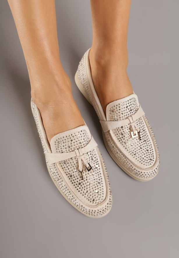 Beżowe Mokasyny z Cyrkoniami i Ozdobami Distantsteam