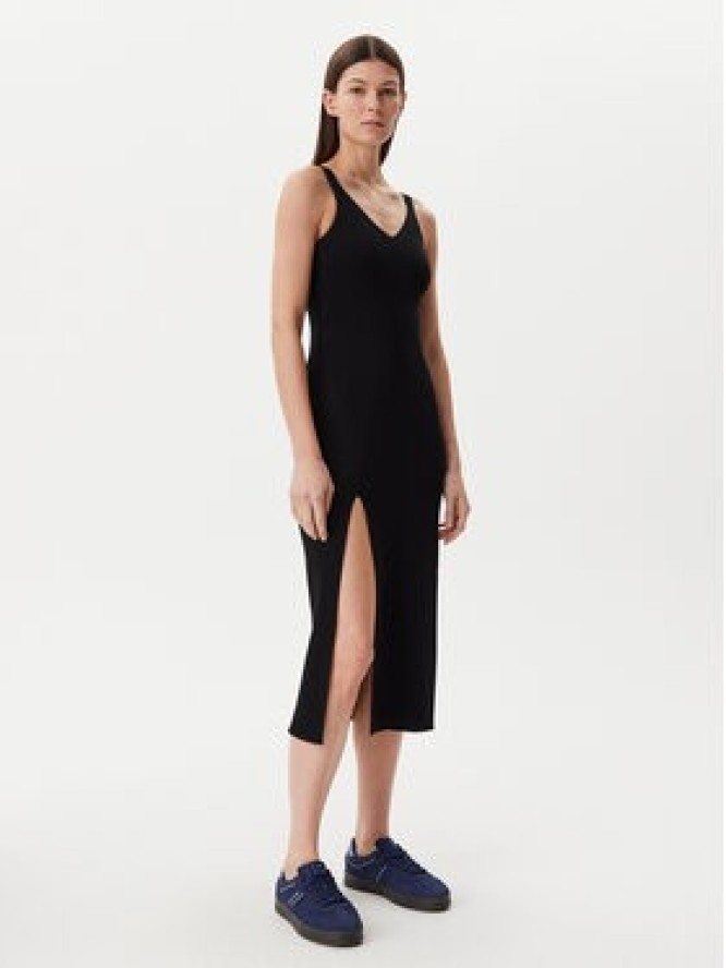 Lacoste Sukienka dzianinowa EF9270 Czarny Slim Fit