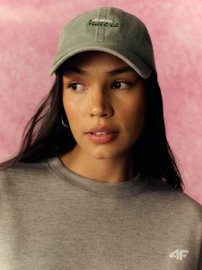 4F Czapka z daszkiem strapback damska - zielona S/M (58cm)