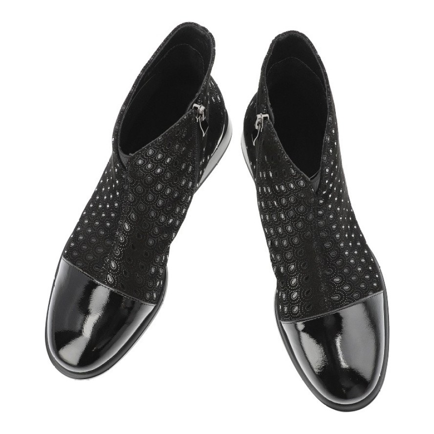 Botki damskie S. Barski, na stabilnym klocku i skórzaną cholewką we wzory, czarne, JC52-862