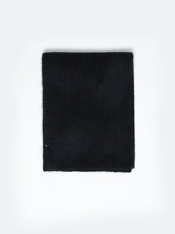 Szalik damski czarny Poleni 906