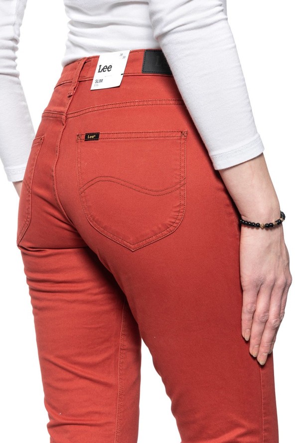 DAMSKIE SPODNIE MATERIAŁOWE LEE SLIM ELLY L305QX38 112106158