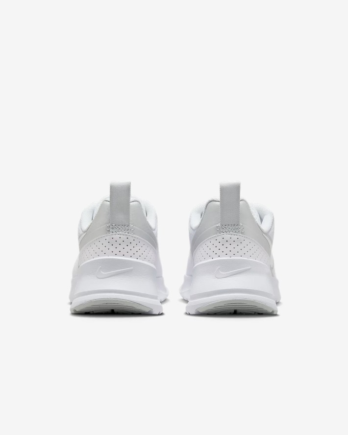 NIKE AIR MAX NUAXIS Sneakersy damskie