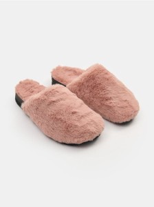 Kapcie ze sztucznym futerkiem - beżowy