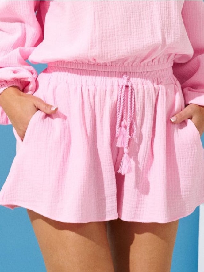 Luźne szorty z wiązaniem - różowy