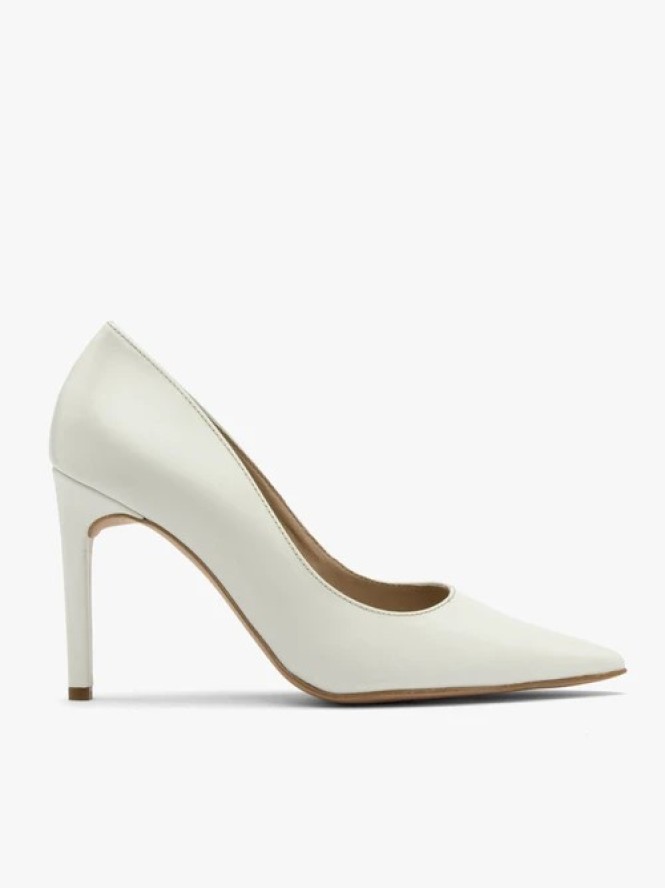 Kremowe czółenka na szpilce