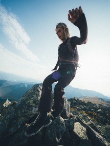 4F Longsleeve trekkingowy z włókna bambusowego damski - brązowy L