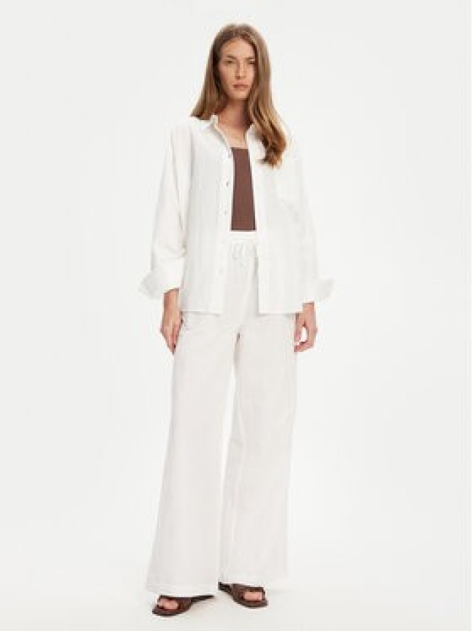 Mustang Spodnie materiałowe Tuscaloosa 1016583 Biały Wide Fit