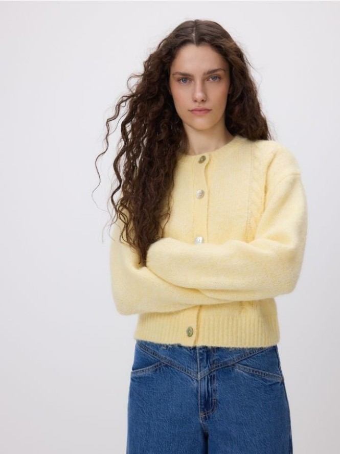 Kardigan z ozdobnym splotem - jasnożółty