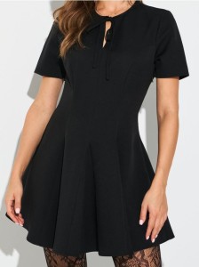 Sukienka mini z zakładkami - czarny