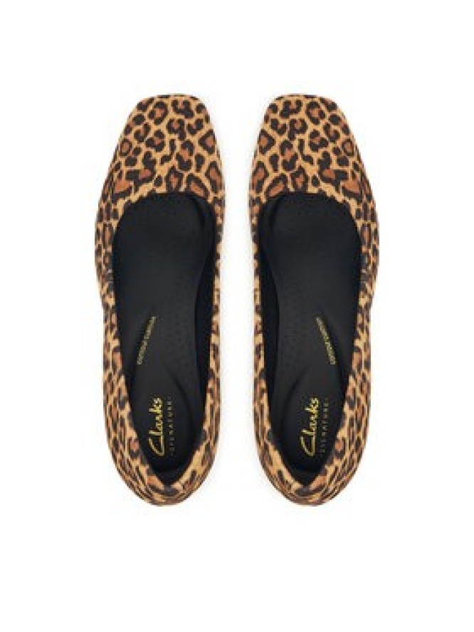 Clarks Czółenka Fernie Court 26183033 Brązowy