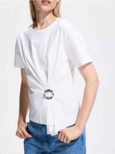 T-shirt z ozdobnym detalem - złamana biel