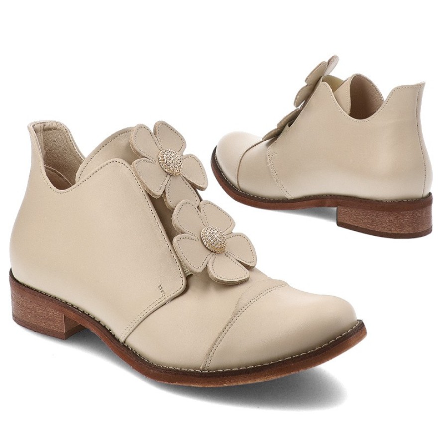 Beżowe Półbuty Armodo Modne Obuwie Damskie Z Kwiatami