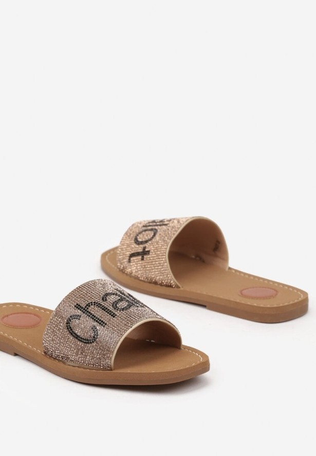 Złote Płaskie Klapki Ozdobione Napisem Delionel