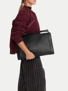 Coccinelle Torebka TL5 Coccinelleelinor E1 TL5 12 02 01 Czarny