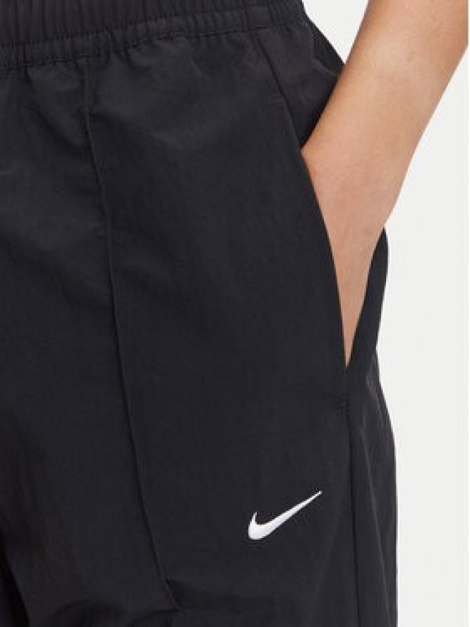 Nike Spodnie dresowe Trend FQ3588 Czarny Relaxed Fit