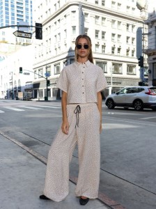 Luźne spodnie z wiskozą - złamana biel