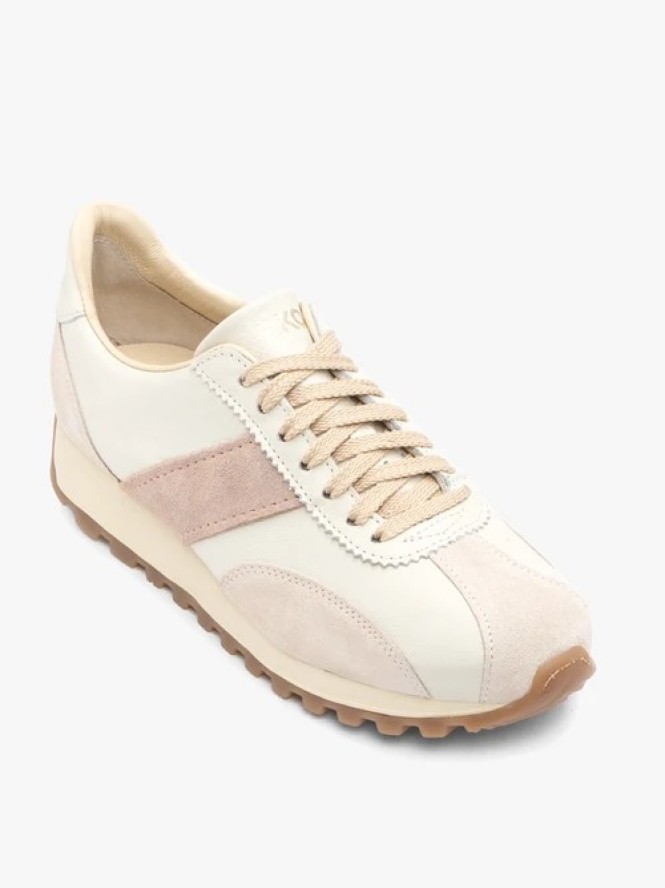 Kremowe buty sportowe z beżowym paskiem