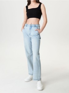 Prążkowany crop top - czarny