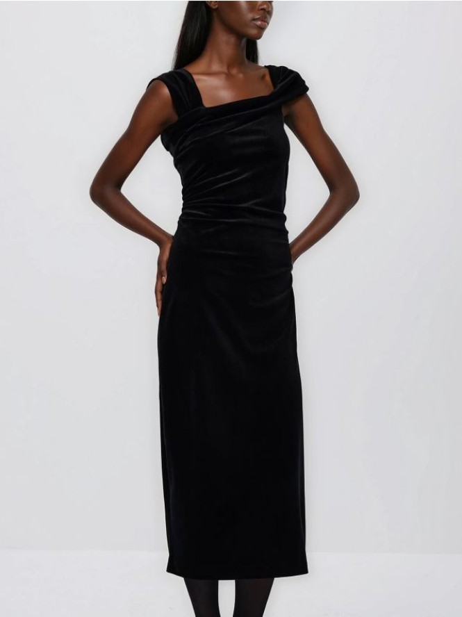 Welurowa sukienka midi - czarny