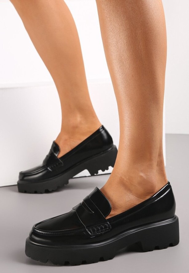 Czarne Mokasyny Na Grubej Podeszwie ze Żłobieniami Linraimal