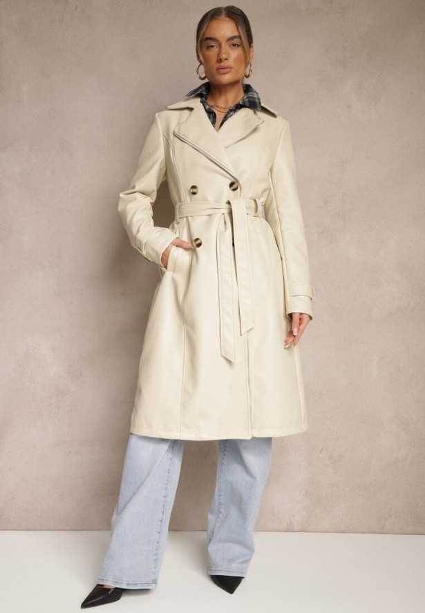Beżowy Płaszcz Trencz z Ekoskóry o Dwurzędowym Kroju z Paskiem Nilianis