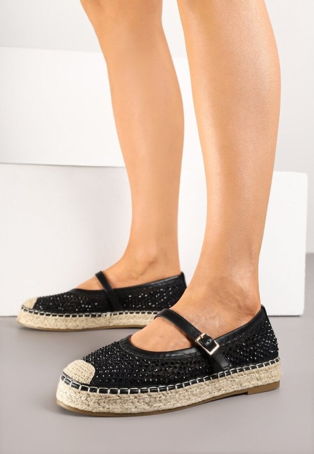 Czarne Espadryle Ozdobione Plecionką i Ażurową Cholewką Rinelona