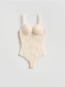 Koronkowe body - złamana biel