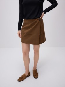 Spódnica mini z imitacji zamszu - brązowy
