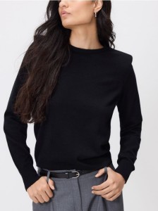 Wełniany sweter - czarny