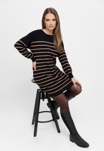 Dzianinowa sukienka w paski G-SENTI
