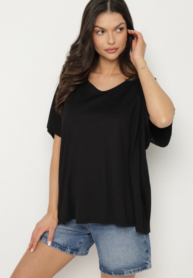 Czarny T-shirt z Wiskozą o Kroju Nietoperza Liosma