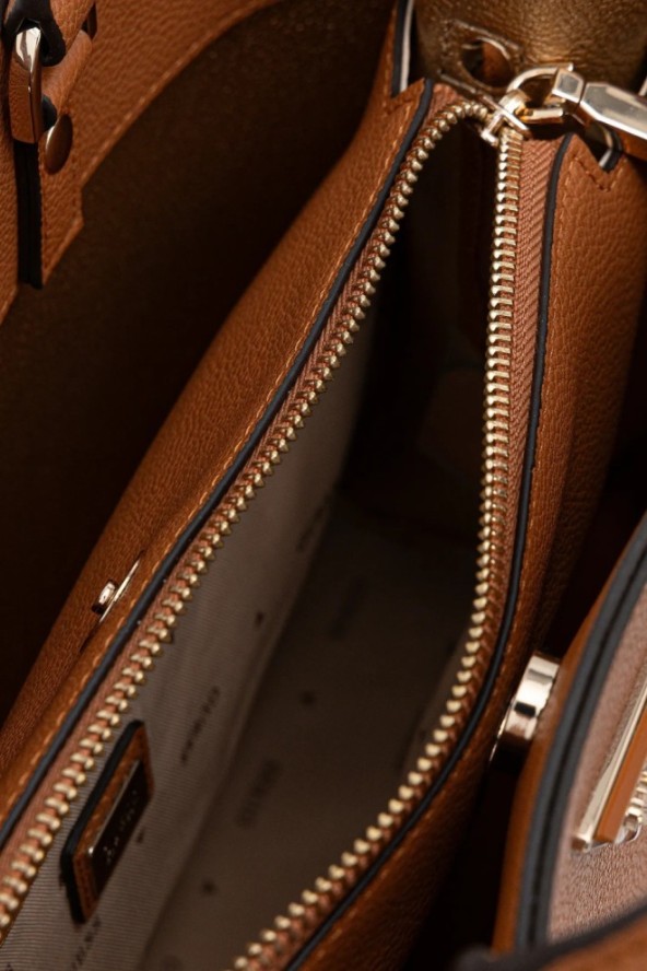 GUESS Brązowa torebka damska Meridian