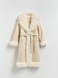 Płaszcz ze sztucznym futrem - złamana biel